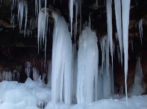 氷瀑観賞ハイキング　浅間軽井沢「秘境の氷瀑を探しにゆこう！」 冬の外遊び　自然体験