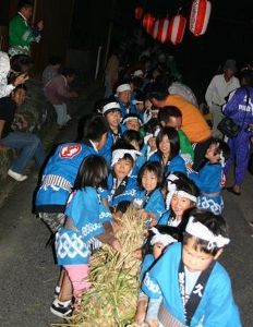 但馬久谷の菖蒲綱引き