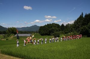 鹿子原の虫送り踊り