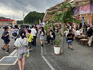 伊里前夜市