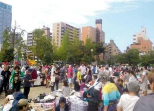 錦糸町「錦糸公園」フリーマーケット（8月）