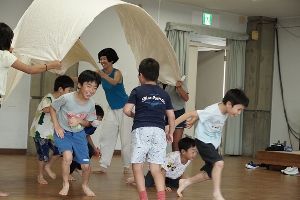 和紙の遊び場　Washi Park（赤れんが商家）