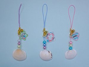 ちょっぴりワークショップ　ハッピー☆シェル ～サルボウガイでお守りをつくろう～
