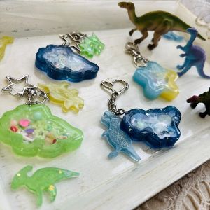 恐竜シャカシャカキーホルダー作り　石神井住宅公園