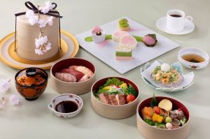 平日限定 アニバーサリープレート付き お花見弁当