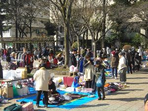 赤羽公園フリーマーケット（4月）
