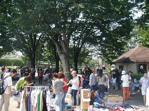 「世田谷公園」フリーマーケット(4月)