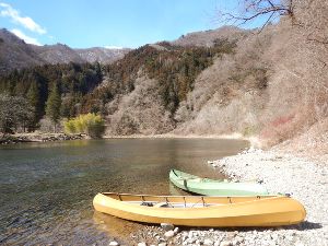新緑〜初夏・碓氷軽井沢 ｢水上ピクニック体験クルーズ｣ カヌーで水上遊覧体験