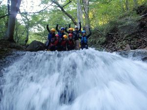 初夏・碓氷軽井沢「大人のキャニオントレッキング(渓谷・沢歩き)」アウトドア自然体験