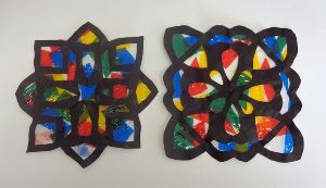 たのしい工作室「切り紙のステンドグラス」