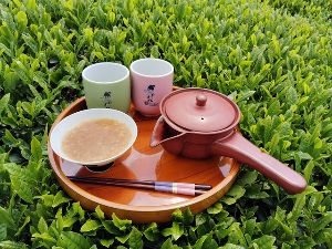 奈良さとやまSUMMERキャンペーン2025！焙烙急須を使って焙じ茶を作ろう、茶粥を食べよう！