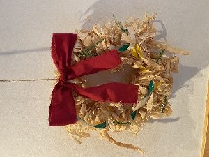 大極門のカンナ屑を使ってリースをつくろう！