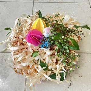 かんなくずでイースターを飾ろう！