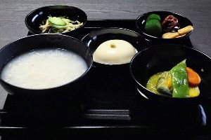 朝がゆ坐禅会（4月）