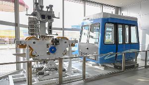 スカイレール［200形201号車］車内公開（4月）