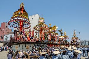 高岡御車山祭
