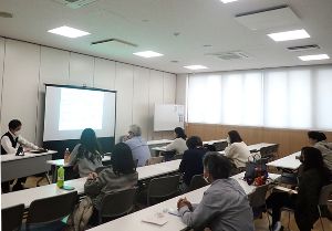 4月の養蜂講座2日間集中「ニホンミツバチの飼い方入門」