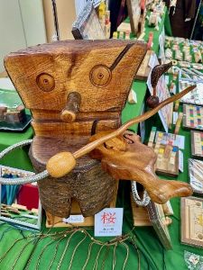 カスタくんと木の玩具展