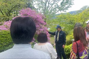 山のホテル庭園見学ツアー