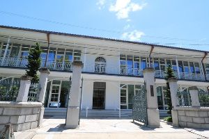 三代目 桂花團治師匠による創作落語「伝戦落語」（教職課程 公開授業）