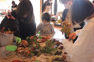 つくってドキどき体験 第4回 縄文リース作り